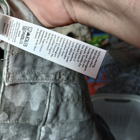 SPANX Stone Wash Camo PrintPull On Jean-ish Leggings Pants Ankle Size Small - Picture 9 of 16